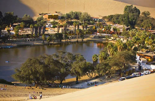 Ốc đảo Huacachina như một phép màu giữa sa mạc