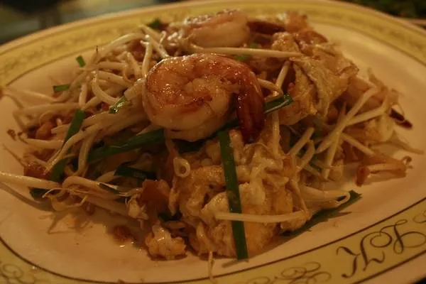 Pad Thái tại nhà hàng Leng Kee