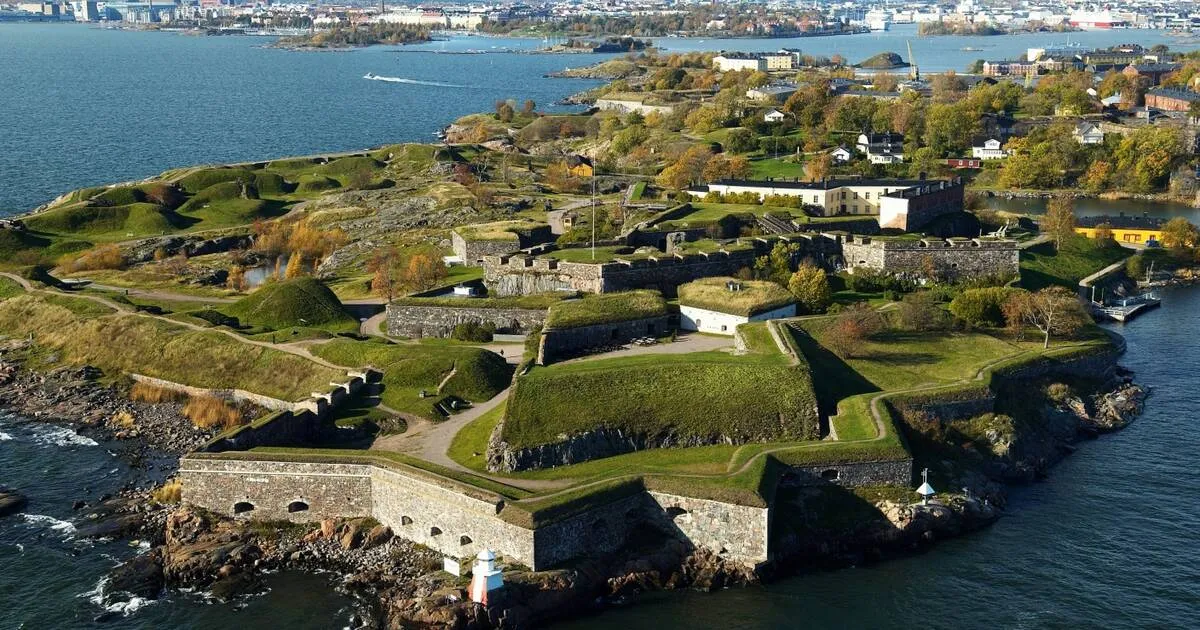 Pháo đài Suomenlinna nhìn từ trên cao
