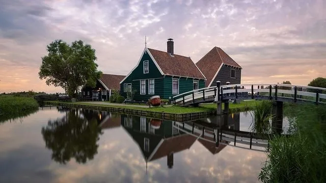 Phong cảnh làng quê yên bình tại Zaanse Schans