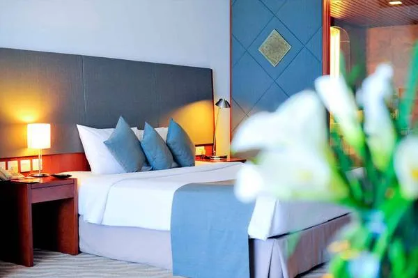 Phòng tắm hiện đại tại Novotel Nha Trang