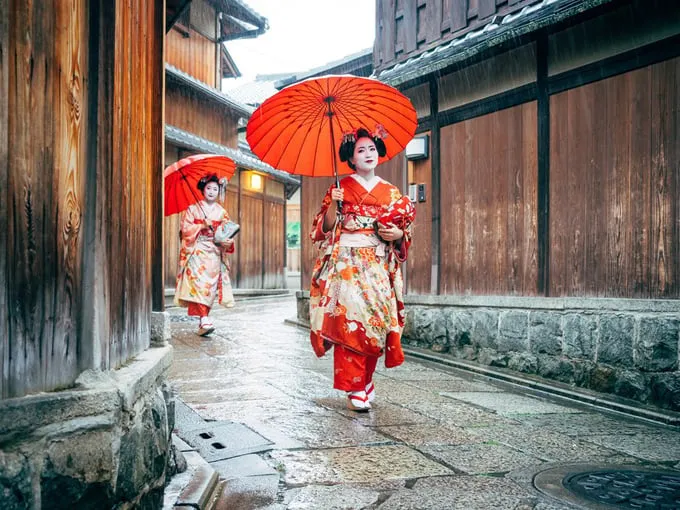 Quận Gion
