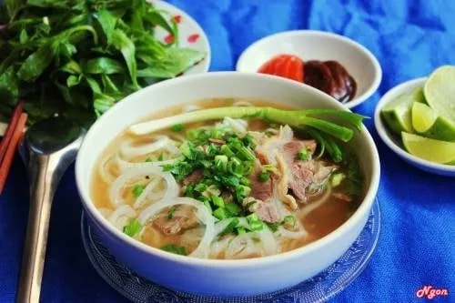 Quán Phở T&amp;N tại Trung tâm mua sắm Poulsbo Village