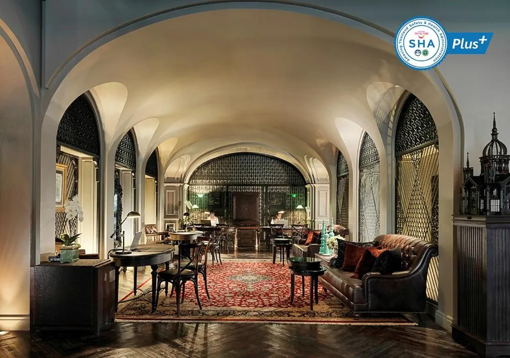 Quầy lễ tân khách sạn Muse Bangkok Langsuan