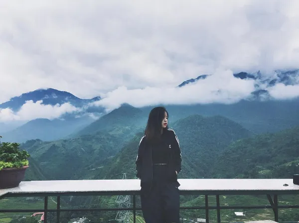 Ruộng bậc thang Mộc Châu mùa lúa chín. Ảnh: @nnhi96