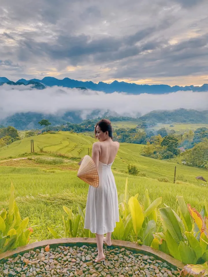 Ruộng bậc thang vàng óng mùa lúa chín