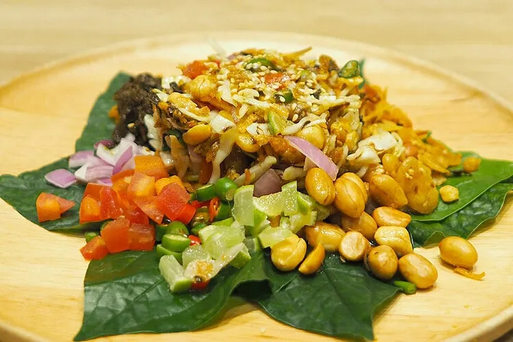 Salad lá trà - Món ăn độc đáo của Myanmar. Nguồn ảnh: Shutterstock