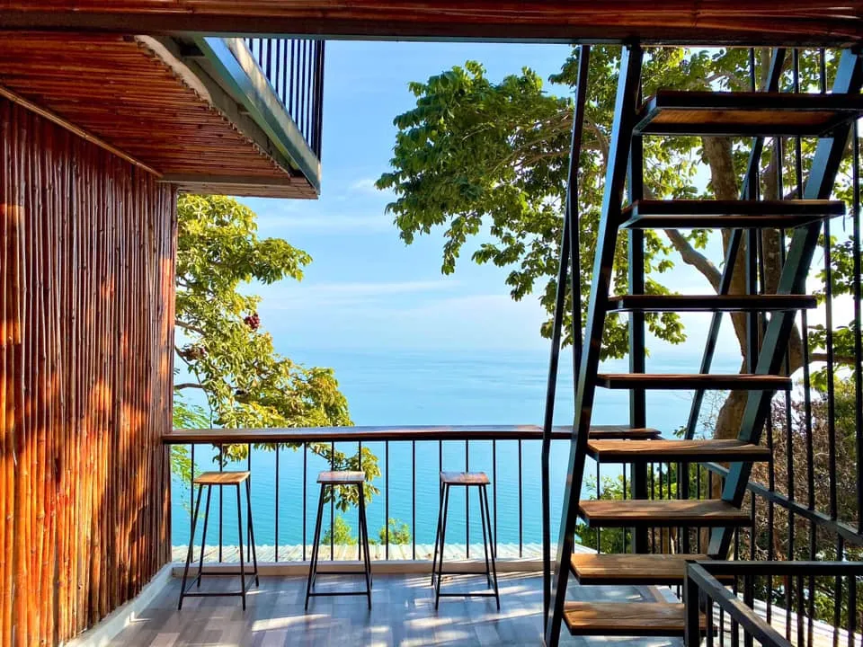 Sohora Sea Mountain Bungalow nhìn từ xa