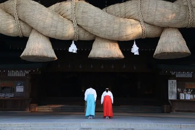 Sợi dây shimenawa khổng lồ tại đền Izumo Taisha