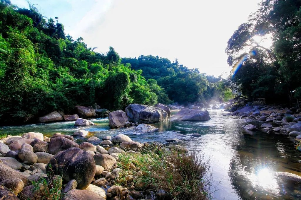 Suối Tiên Nha Trang với cảnh quan hùng vĩ