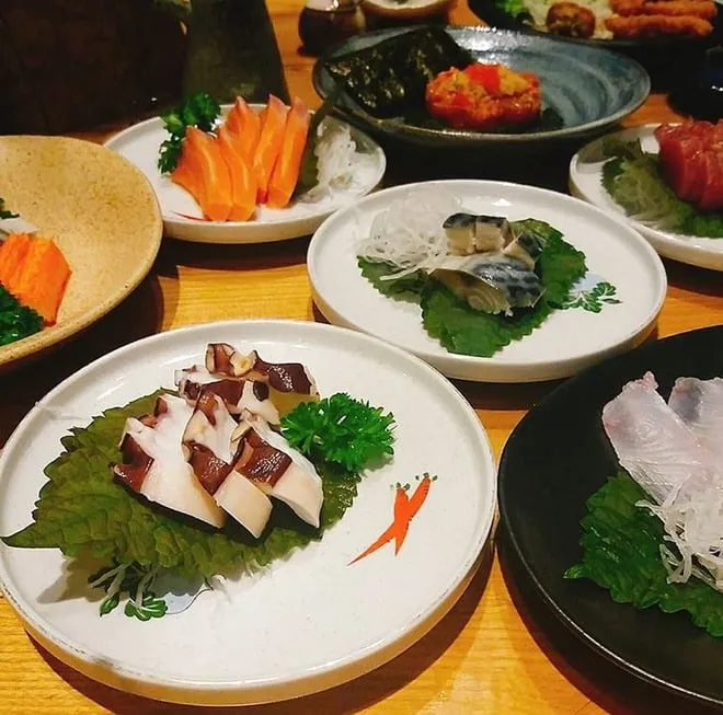 Sushi cuộn chắc tay, hấp dẫn tại Sushi Dining AOI