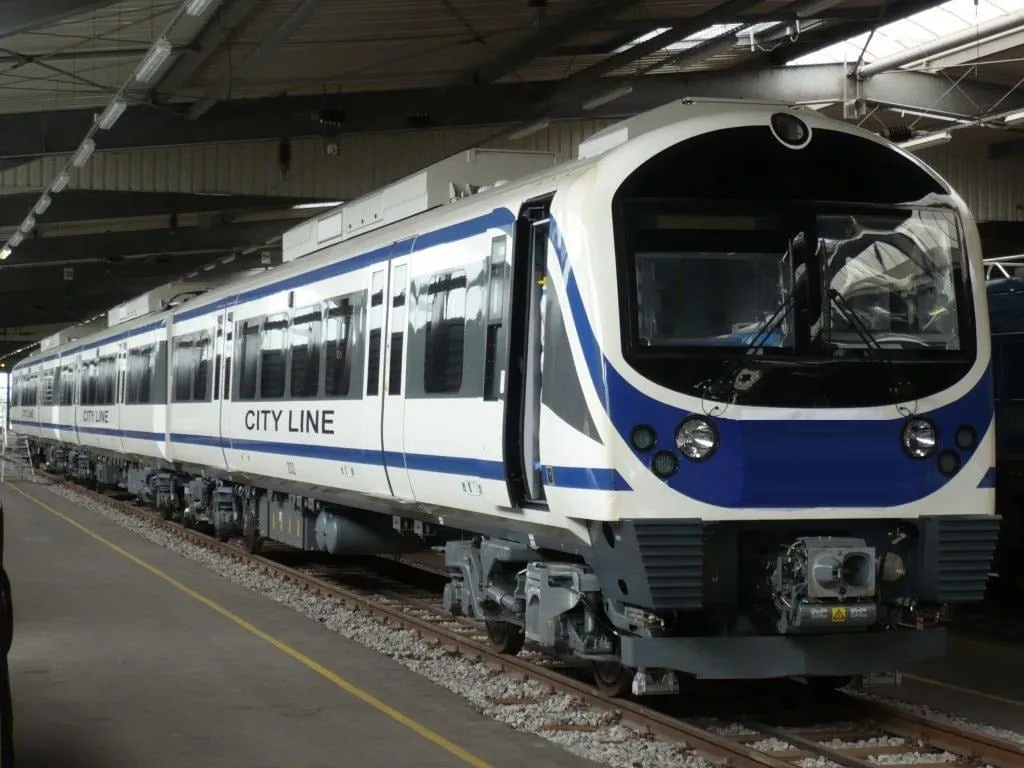 Tàu điện Airport Rail Link.