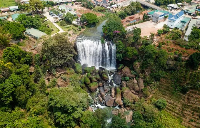 Thác Voi hùng vĩ tại Lâm Đồng