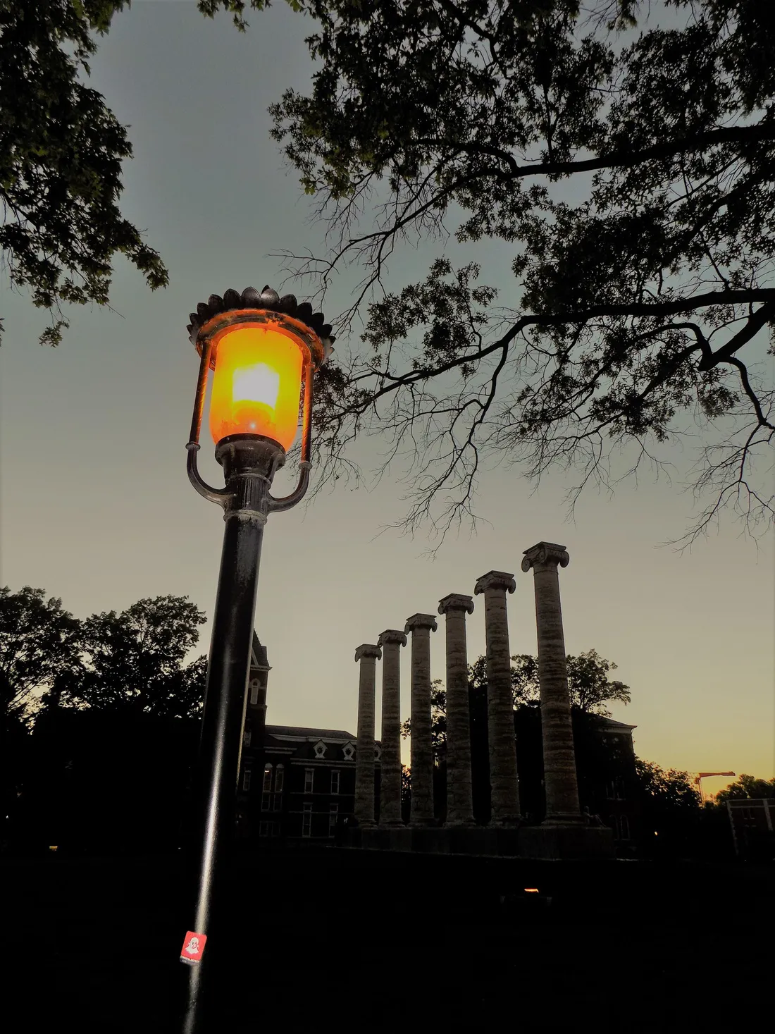 Thành phố Columbia về đêm
