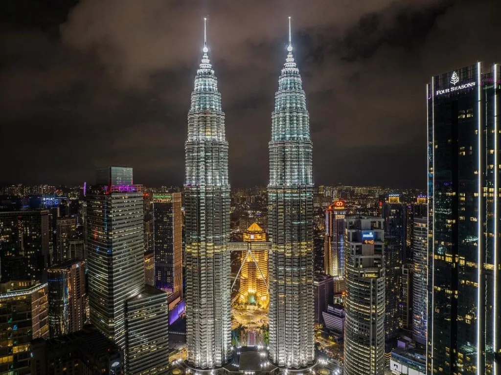 Tháp đôi Petronas tại Kuala Lumpur, Malaysia