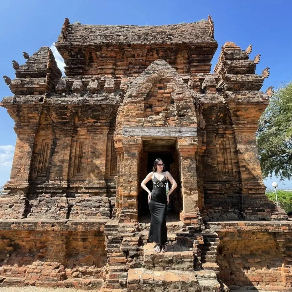 Tháp Lửa Tháp Po Klong Garai