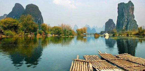 Thị trấn Quế Lâm, Trung Quốc với cảnh quan sông nước hữu tình.