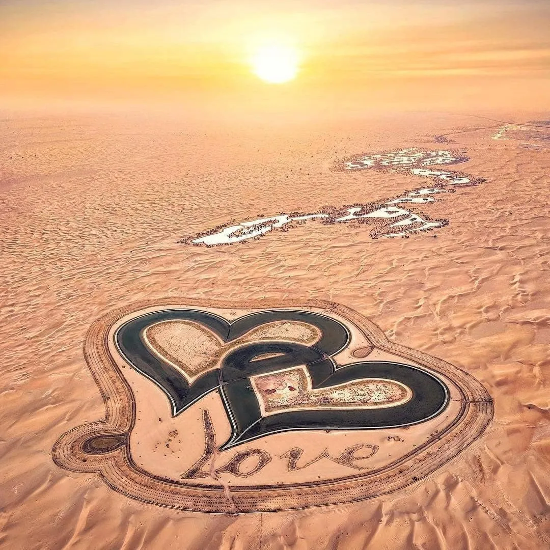 Toàn cảnh hồ Love Lake Dubai