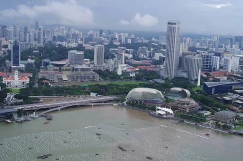 Toàn cảnh Singapore nhìn từ đài quan sát Marina Bay Sands. Ảnh: Vy An