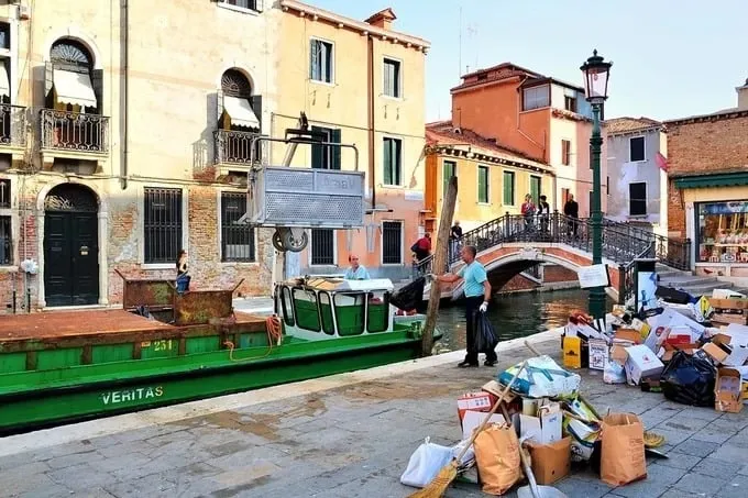 Toàn cảnh thành phố Venice với những kênh đào thơ mộng
