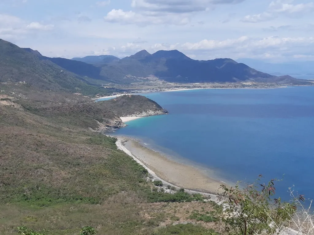 Toàn cảnh Vịnh Ninh Vân