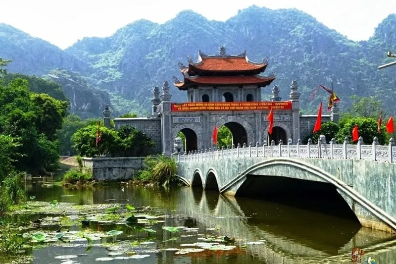 tour-mien-bac-6n5d-kham-pha-ha-long-ninh-binh-sapa-gia-chi-7950000-vnd-khach-ivivu-06
