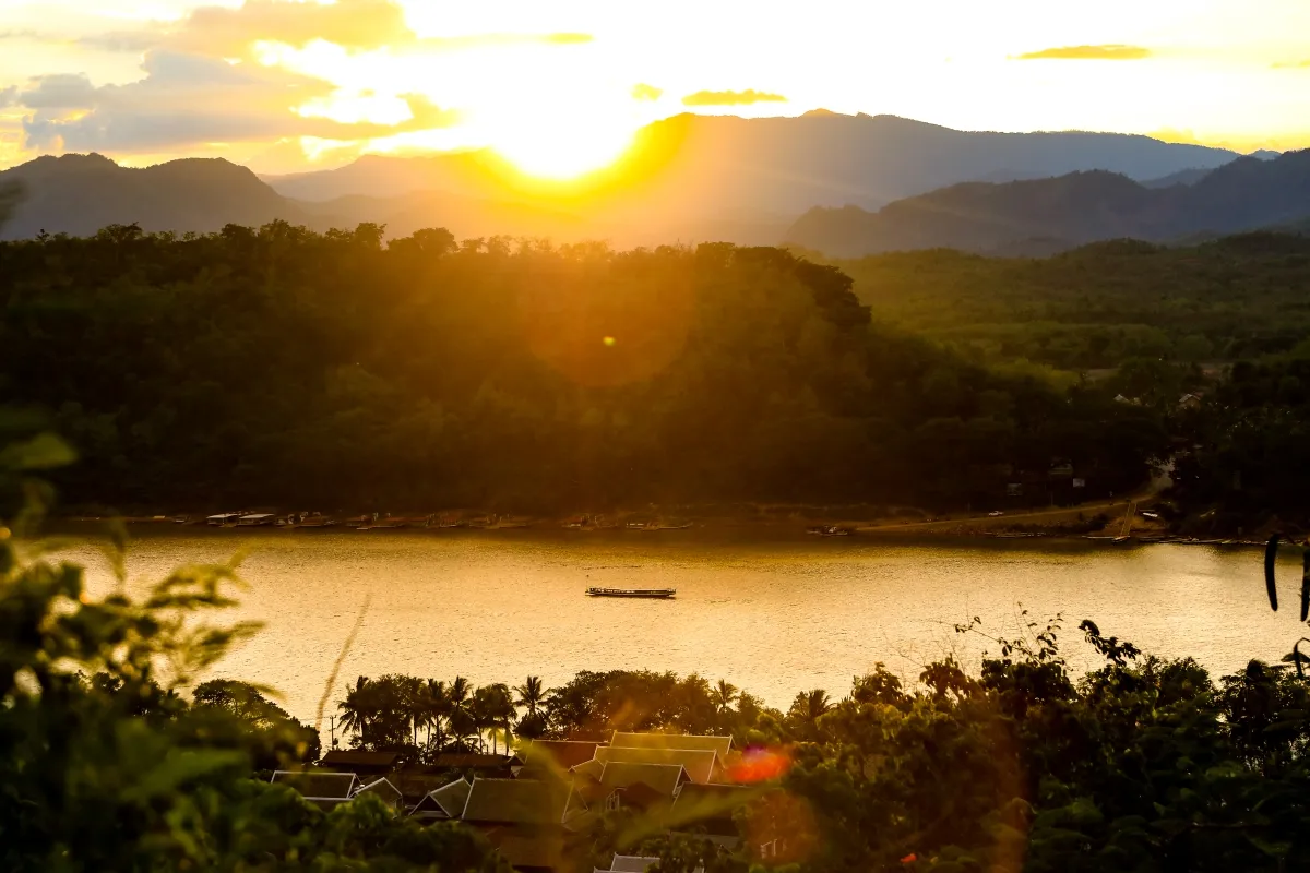 trai nghiem noi o cua hoang gia xua ivivu 3