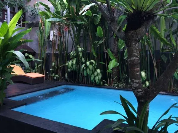 Trong một khách sạn ở Kuta.