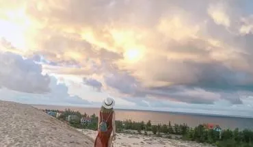 Trượt ván trên đồi cát Quang Phú, Quảng Bình