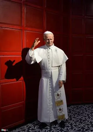 Tượng sáp Giáo hoàng Jean Paul II tại bảo tàng tượng sáp Hạ Long