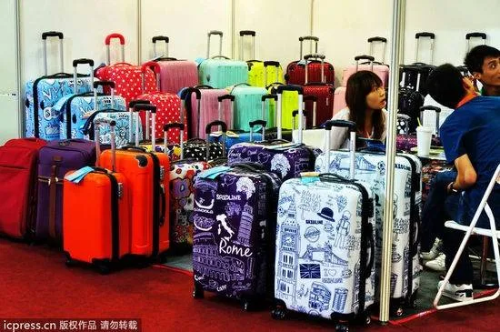 Vali du lịch hiện đại gọn nhẹ hơn