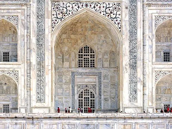 Vẻ đẹp lộng lẫy của Taj Mahal