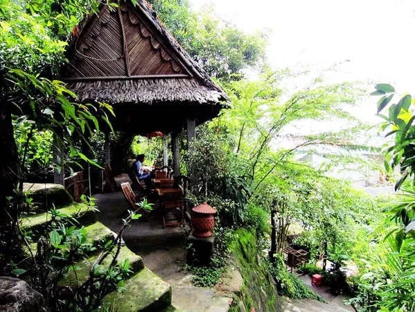 View từ Cafe Núi Đá